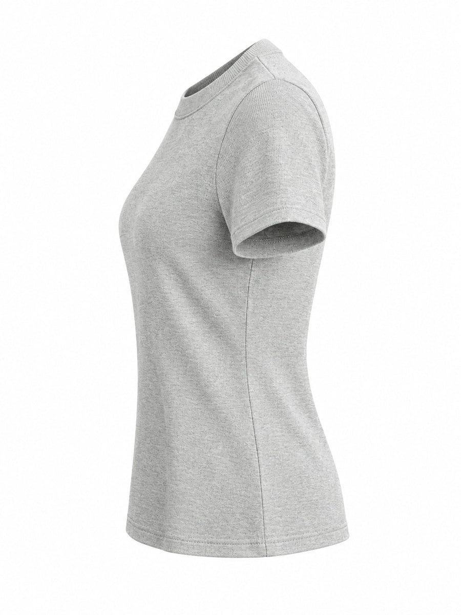 White t-shirt with waist-length and pullover