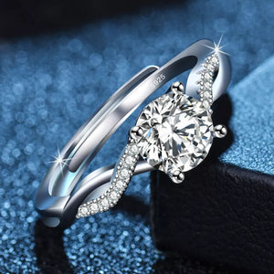 925 sterling silver,Moissanite Carat weight: 1ct Care instructions: Avoid wearin ring in clear with fitted silhouette