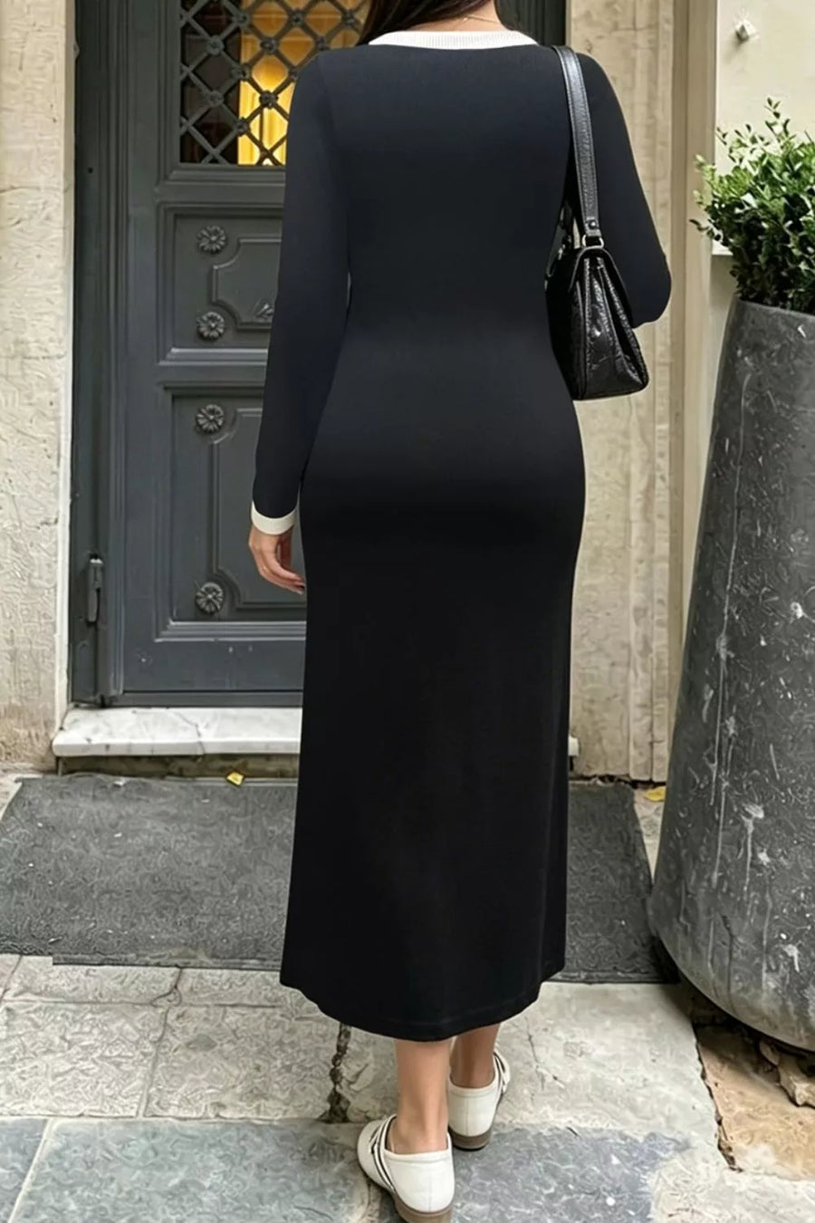 Contrast Trim V-neck Knit Dress in Black