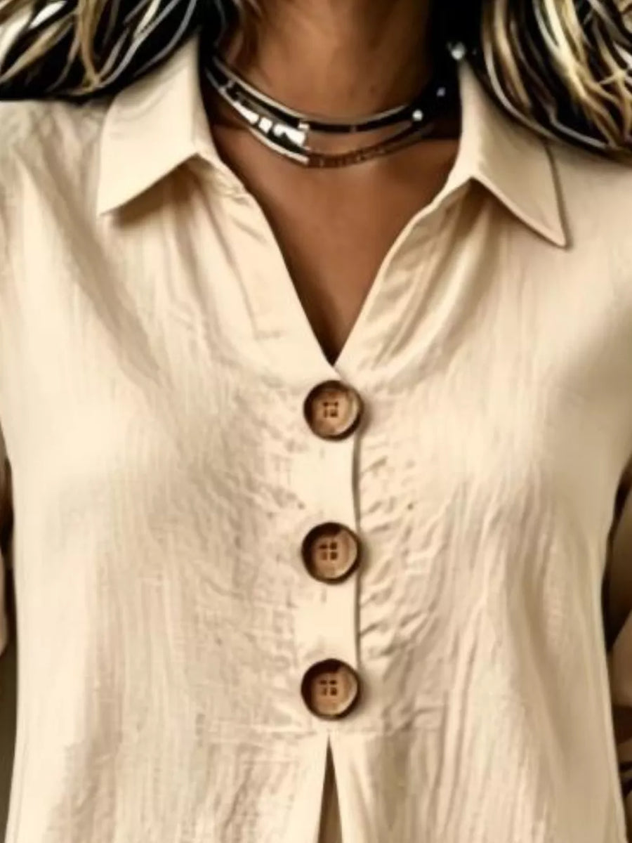 classic blouse in Apricot with collared