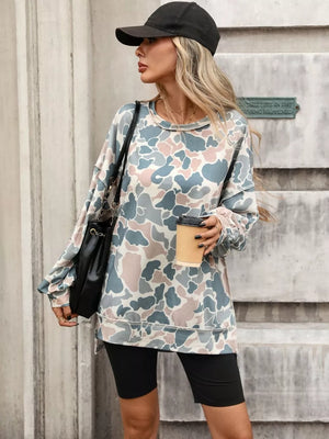 Camouflage sweatshirt with pullover and camo