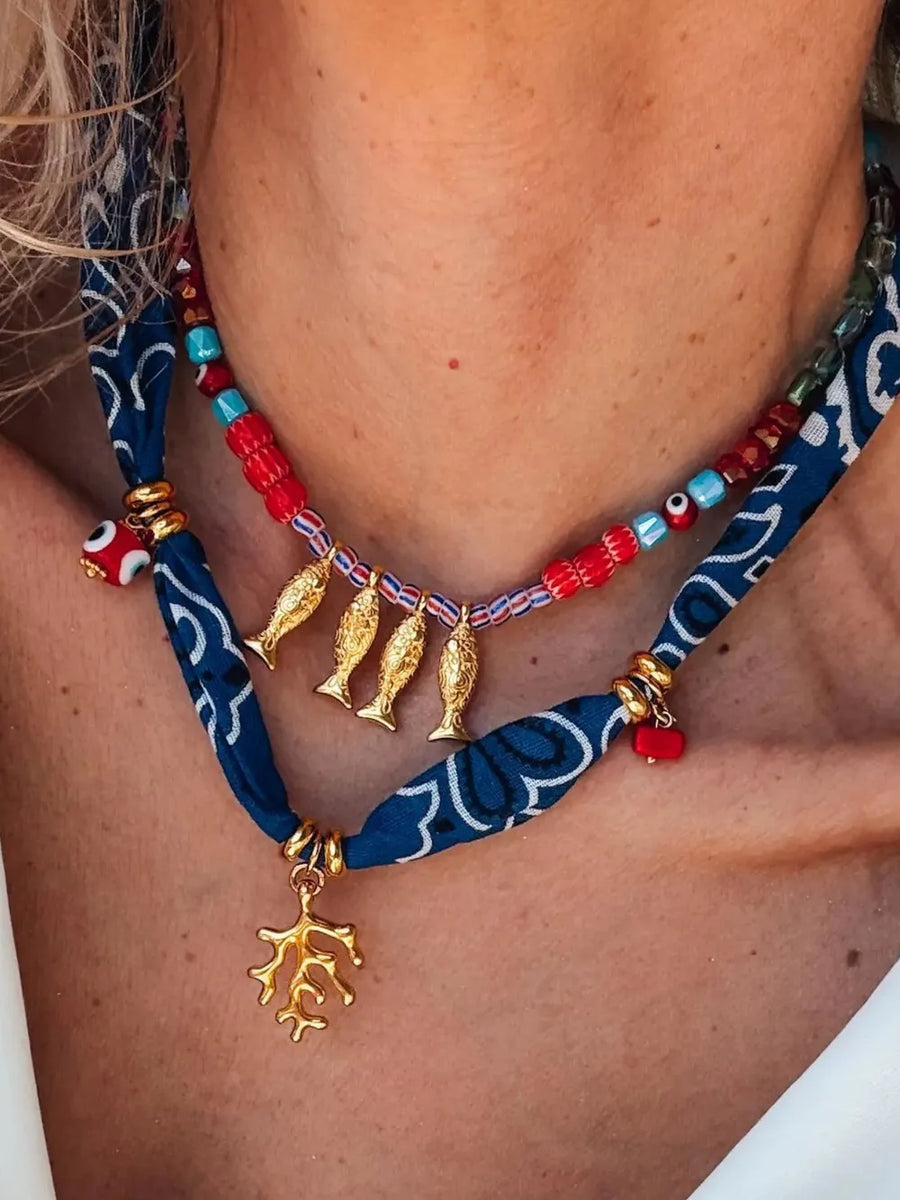 Linen,18K Gold-Plated,Resin,Copper Care instructions: Avoid wearing during exerc necklace in gold with layered silhouette