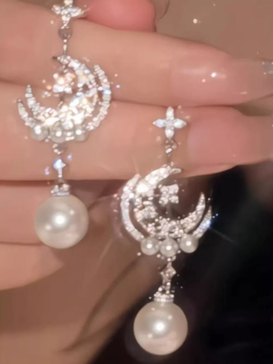 Synthetic Pearl,Alloy,Zircon Care instructions: Avoid wearing during exercise, a earrings in Silver with straight silhouette
