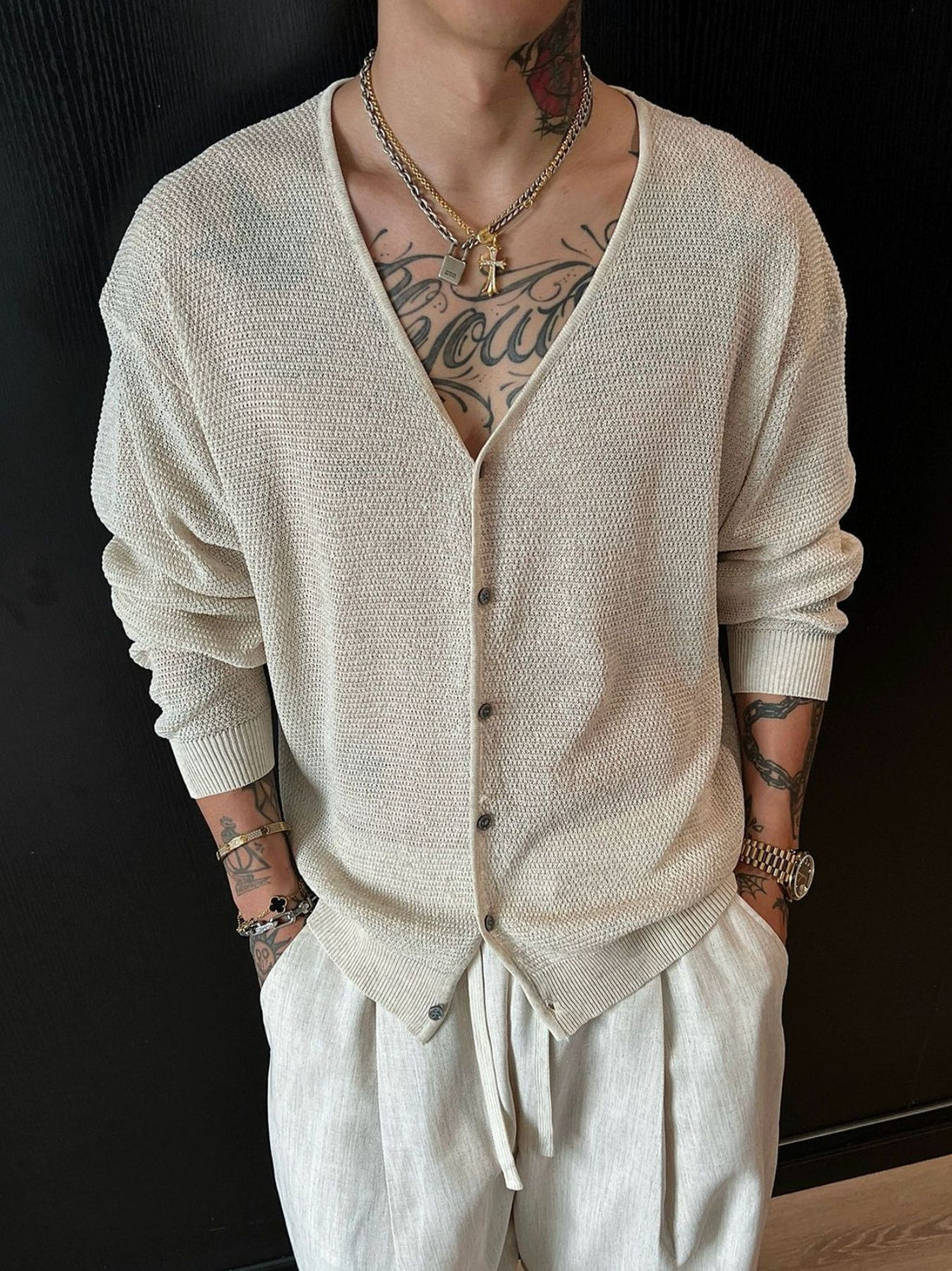 cardigan in ivory featuring lightweight and relaxed fit