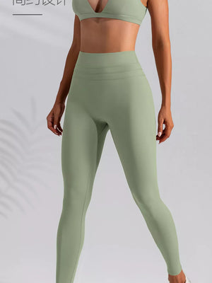 athleisure active set in Creamy-white with deep v-neck