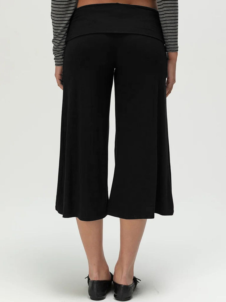 Black relaxed wide leg capris with a comfortable waistband.