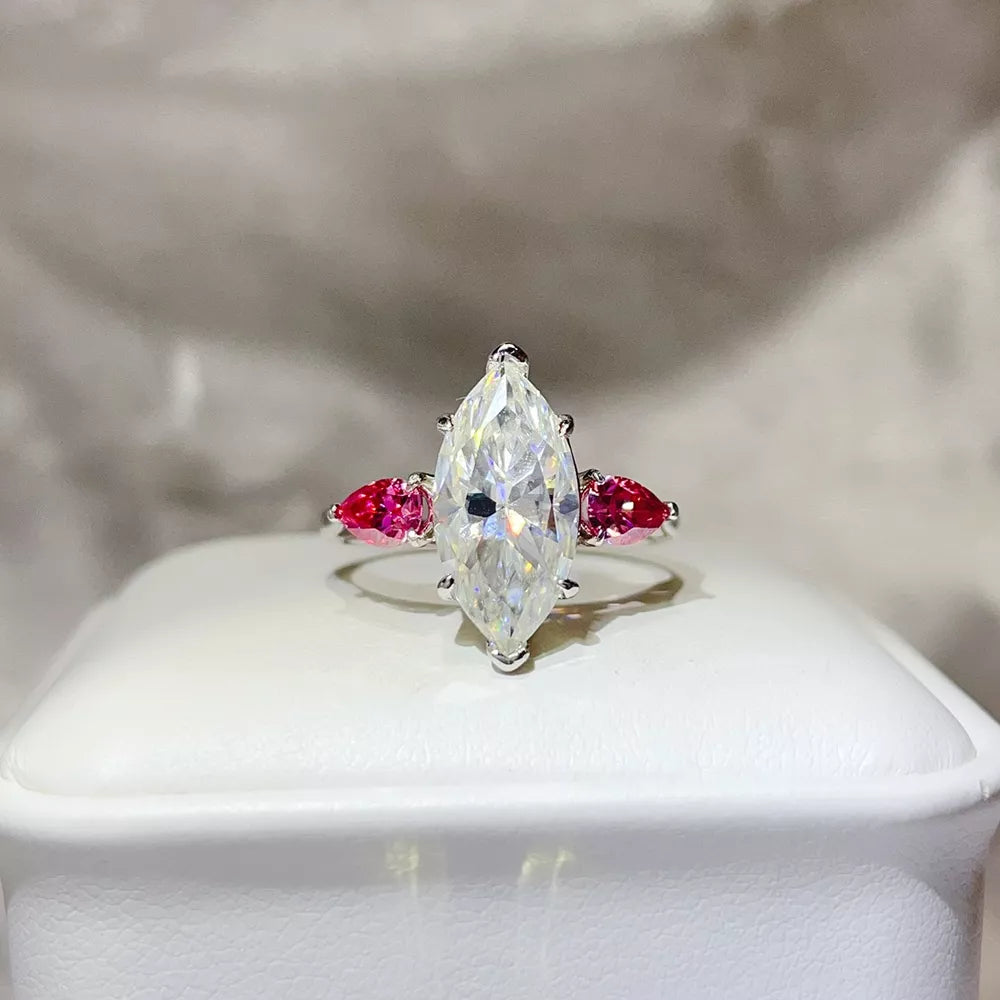 ring in silver featuring 6 carat moissanite and regular fit