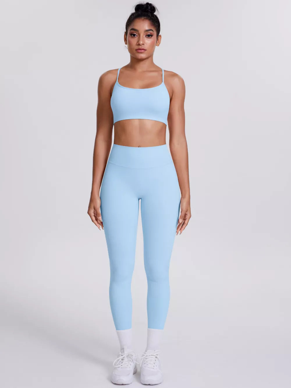 athleisure sports bra in Black with scoop neck