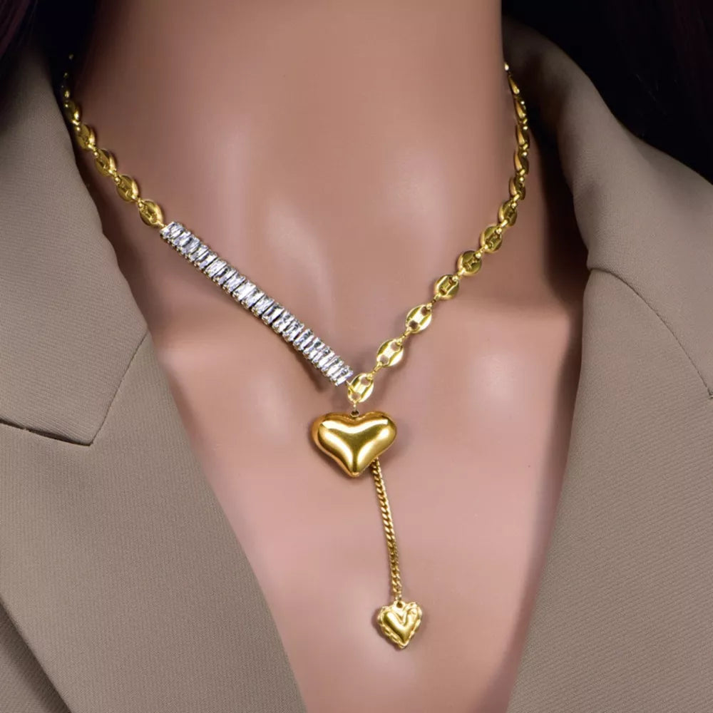 necklace in gold featuring 18K gold-plated and straight fit