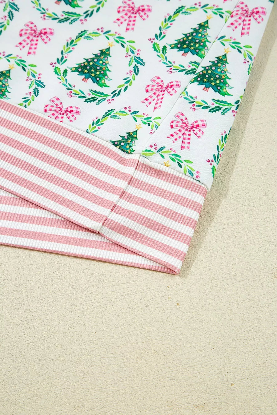 Christmas Tree Print Contrast Striped 2pcs Lounge Set in pink