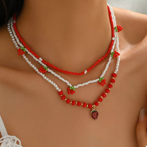 Synthetic Pearl, Alloy Care instructions: 1 necklace in gold with layered silhouette