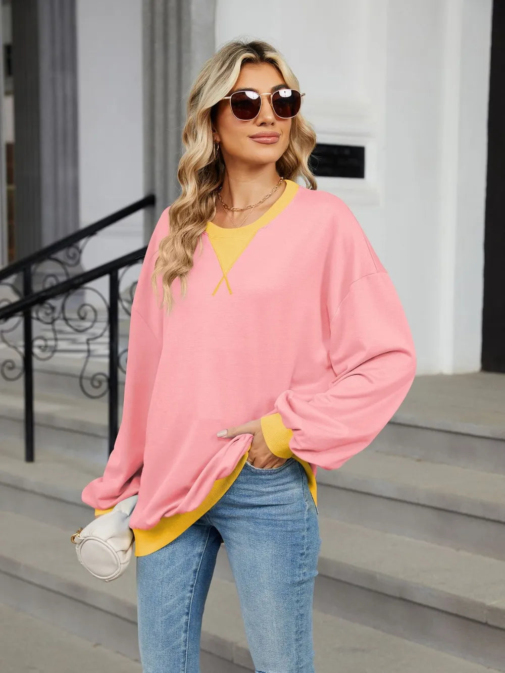 sweatshirt in navy blue with contrast trim and tunic-length