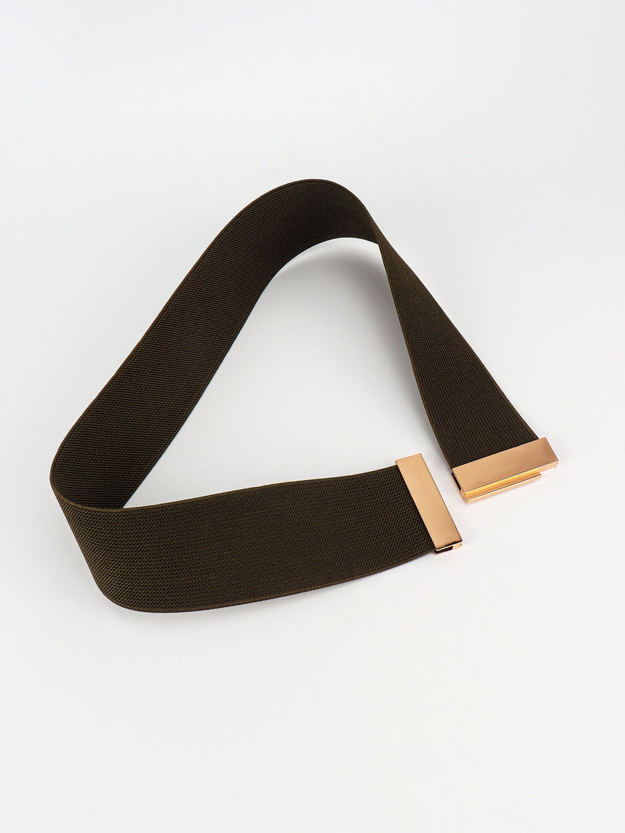 Wide elastic belt in Chestnut with gold clasp detail