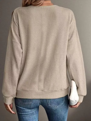 Khaki t-shirt with hip-length and pullover
