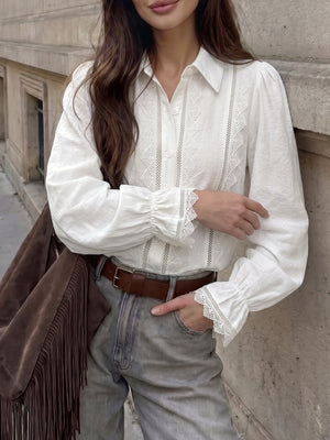 button-down shirt in ivory featuring buttoned and regular fit