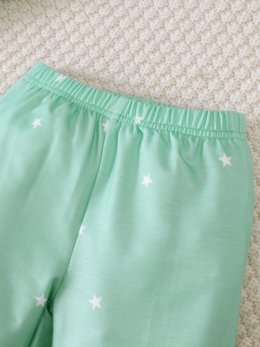 95% polyester, 5% spandex Care instructions: Machine wash cold lounge set in Green with relaxed silhouette