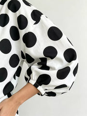 classic blouse in Black with collared