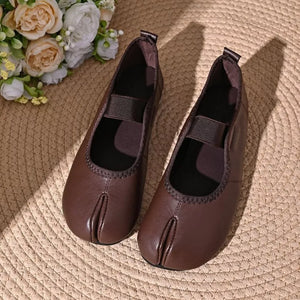 flats in black