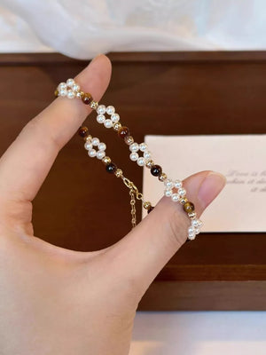 Tiger' bracelet in gold with fitted silhouette