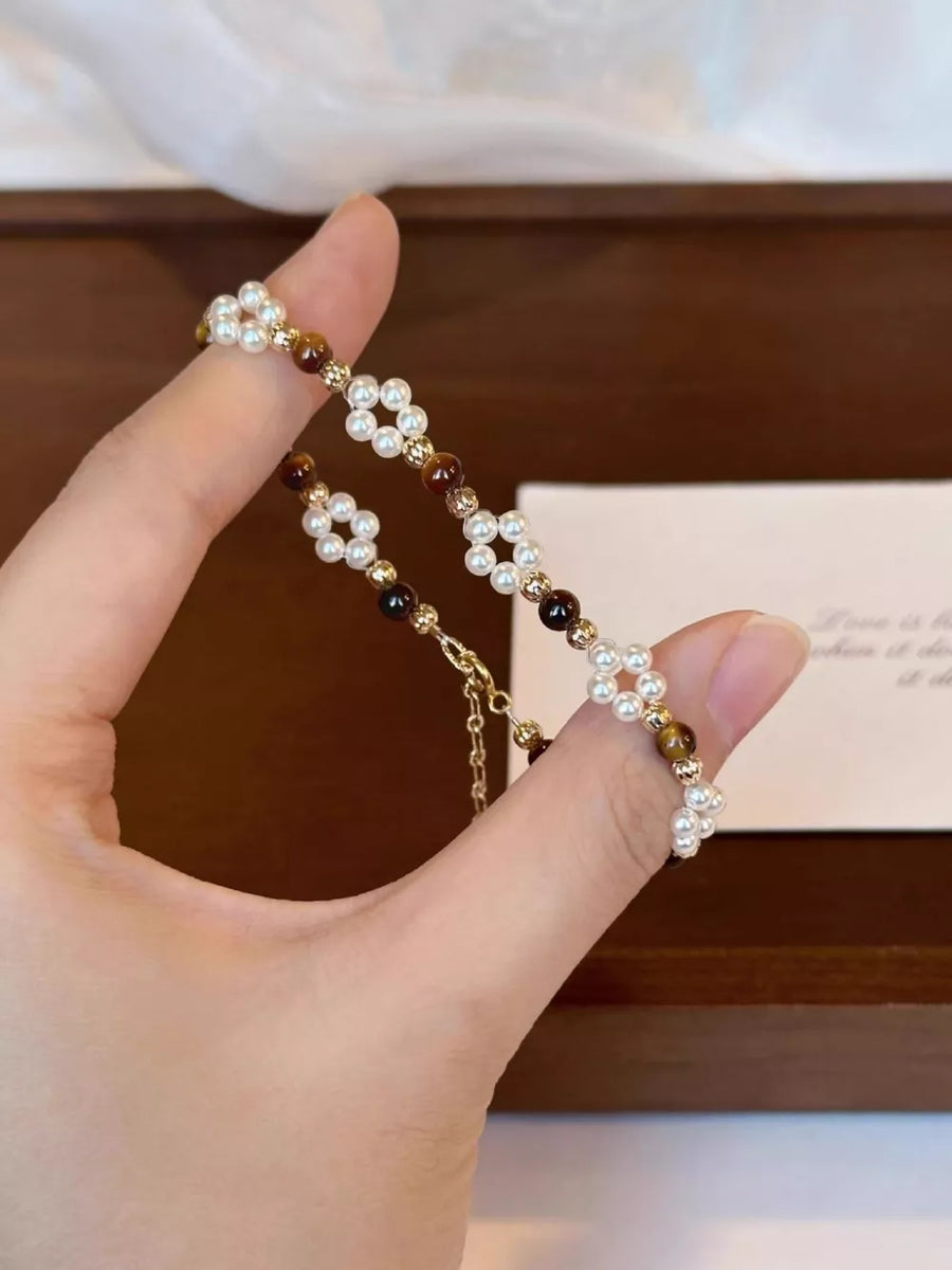 Tiger' bracelet in gold with fitted silhouette
