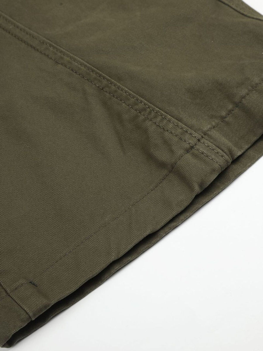 Men's High-Waisted Cargo Pants in Army Green with pocketed