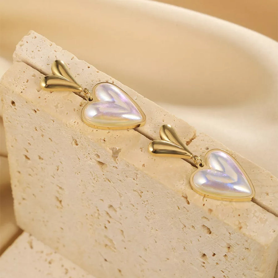 Synthetic Pearl, 18K Gold-Plated, Stainless Steel Care instructions: Avoid weari earrings in Gold with straight silhouette