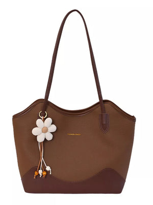 Pu Leather Shoulder Bag in Black with shoulder straps