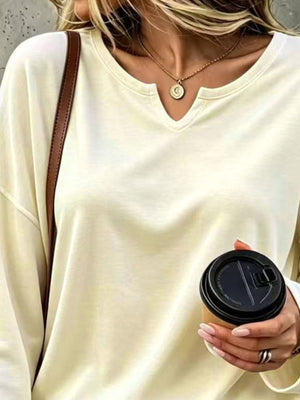 minimalist t-shirt in Black with v-neck
