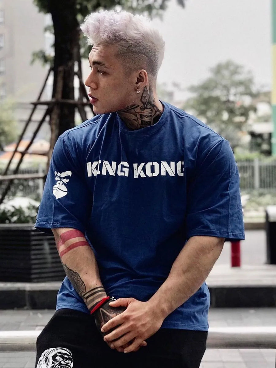 Navy King Kong graphic oversized tee with crew neck and short sleeves.