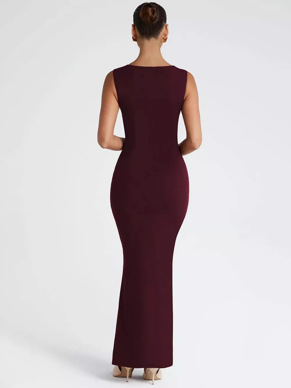 Wine red sleeveless bodycon maxi dress with square neckline.