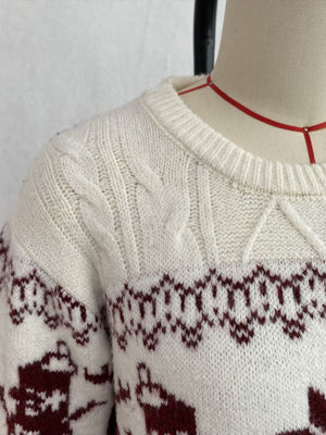 burgundy pullover sweater with stretchy and long sleeve