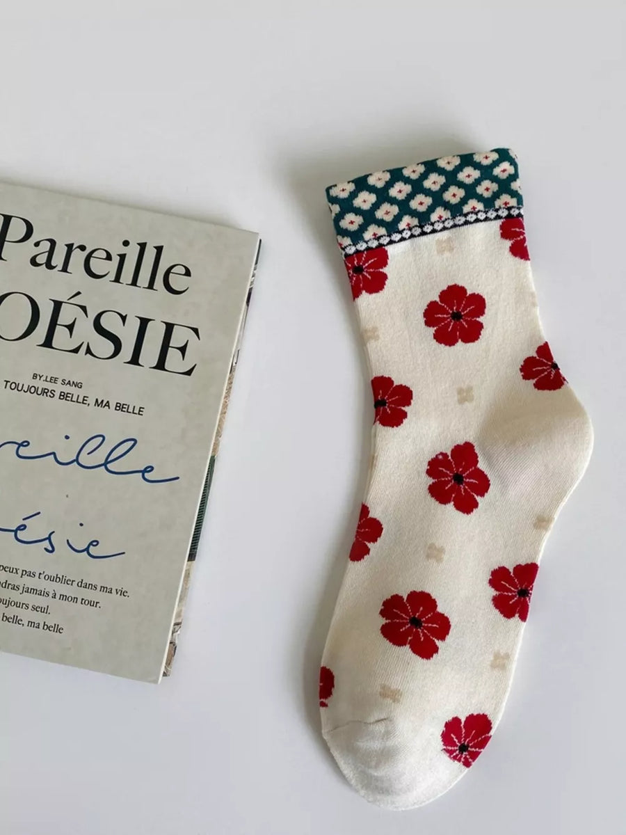 socks in cream with floral and elastic cuff