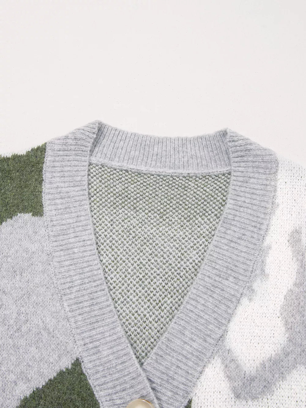 cardigan in light gray with camo and buttoned