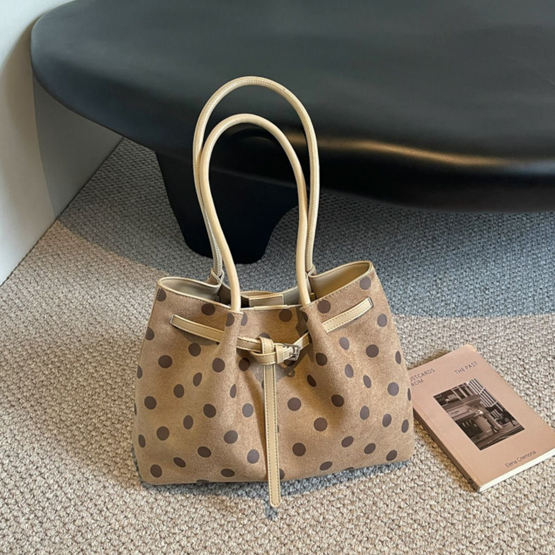 shoulder bag in Black with polka dot and shoulder strap