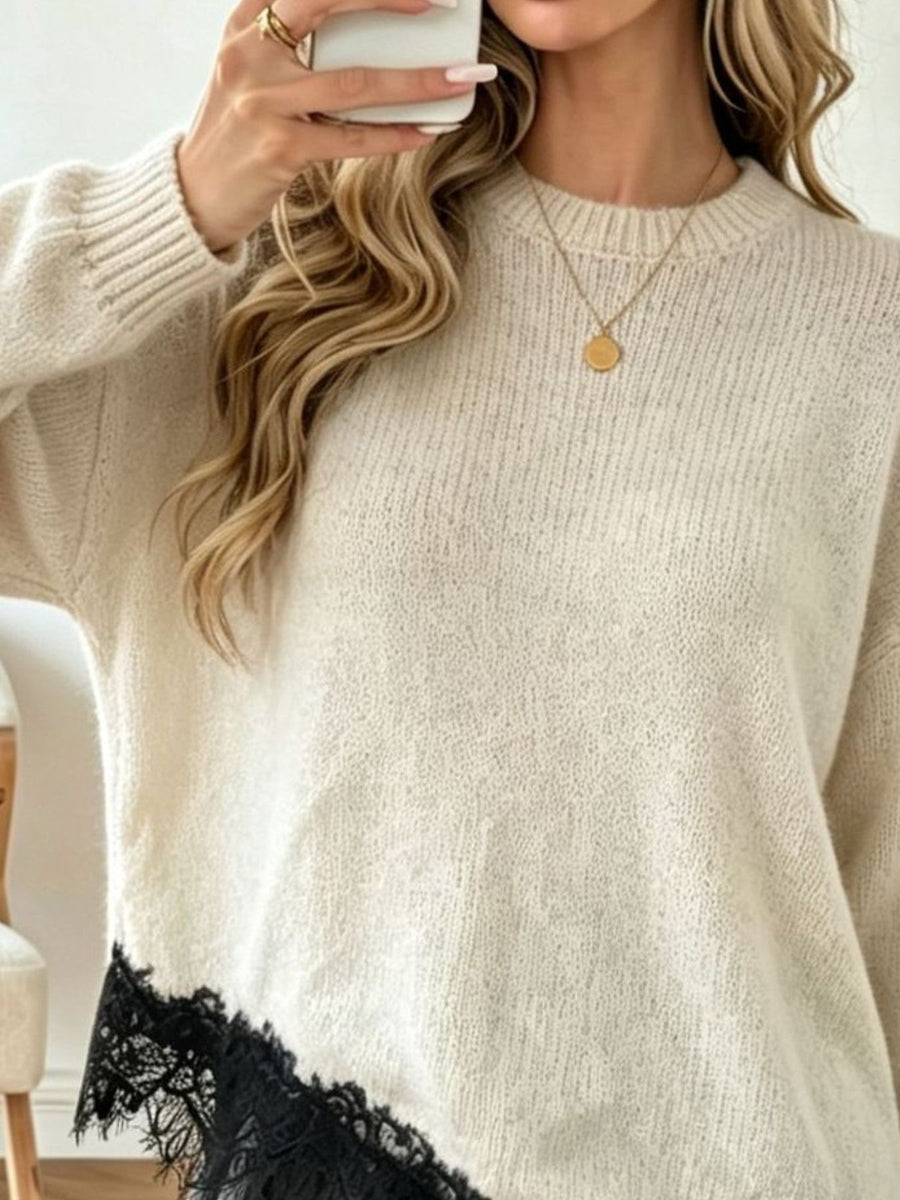 classic pullover sweater in Off-white with crew neck