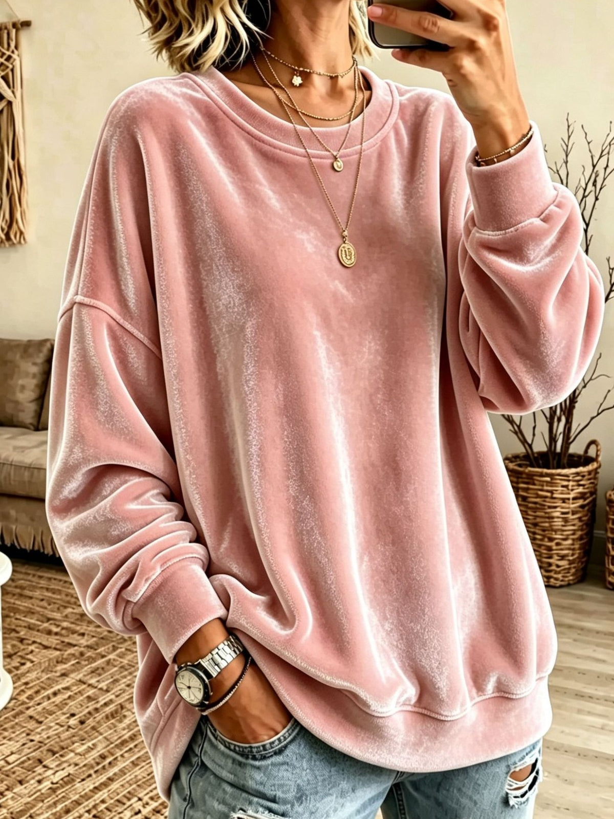 modern sweatshirt in Red with crew neck