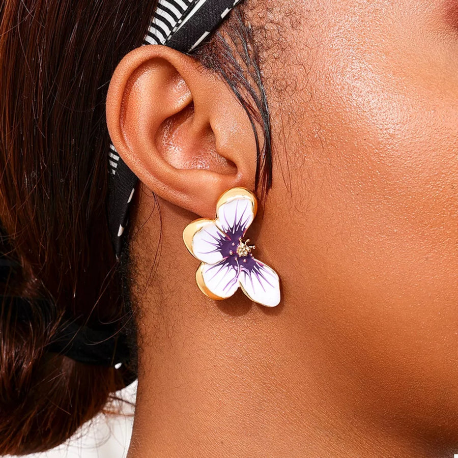 Purple butterfly blossom stud earrings, 18K gold-plated, with delicate details.