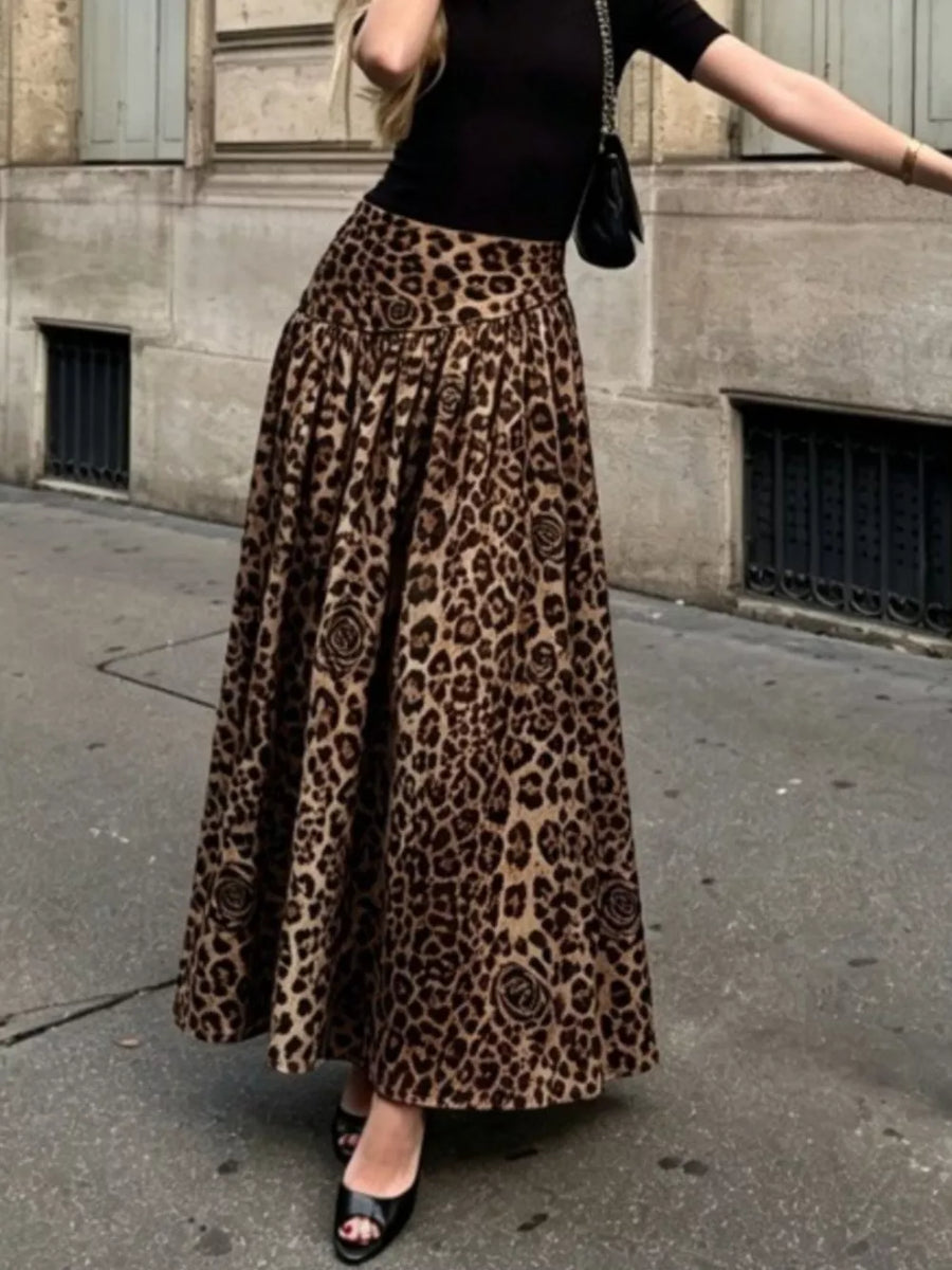 bohemian maxi skirt in black with N/A