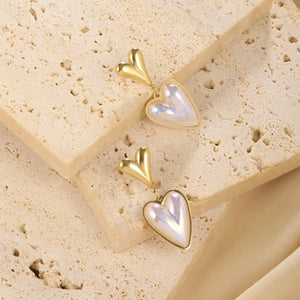 earrings in gold featuring drop and straight fit