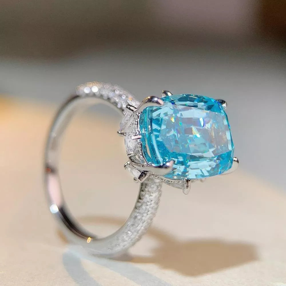 925 sterling silver, Zircon Care instructions: Avoid wearing during exercise, as ring in silver with fitted silhouette