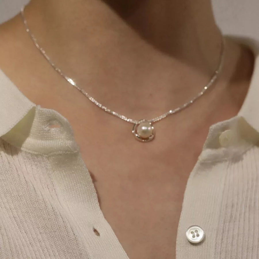 Freshwater Pearl,925 sterling silver Care instructions: Avoid wearing during exe necklace in cream with fitted silhouette