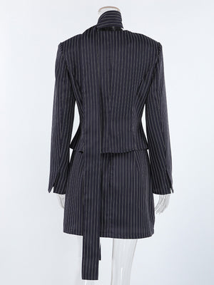 Navy fitted blazer with v-neck