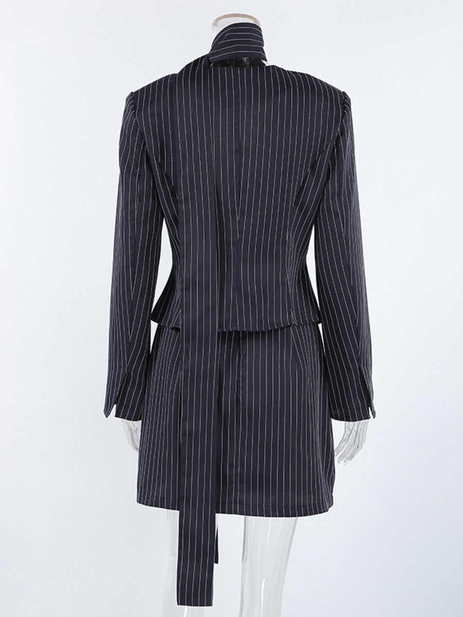 Navy fitted blazer with v-neck