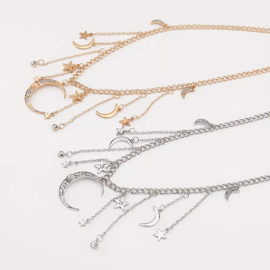 Gold necklace with short and hook-and-eye