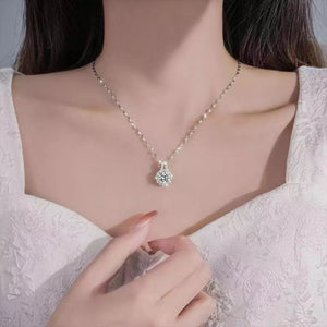 silver necklace with 15.7 inches and clasp