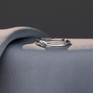 Silver with ring with knot detail 10
