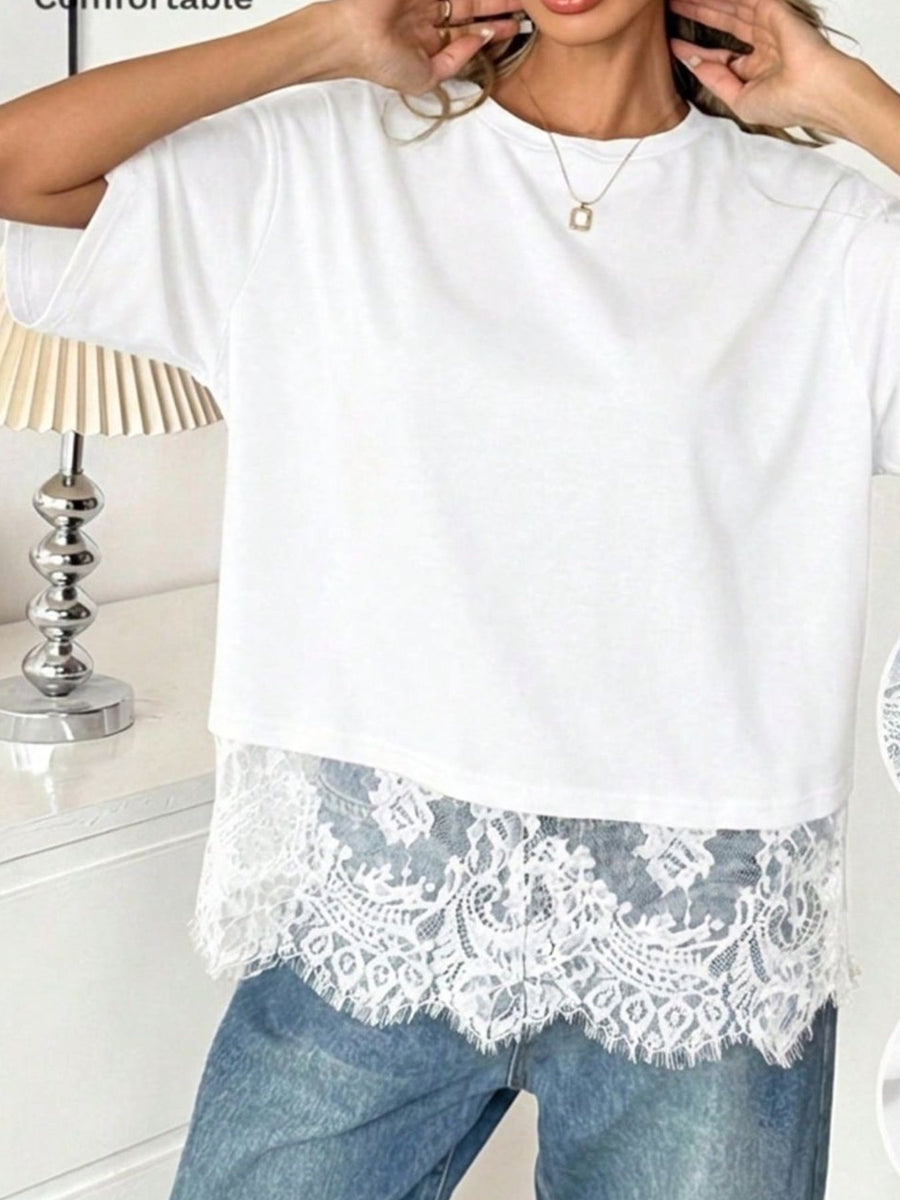 Black relaxed t-shirt with round neck
