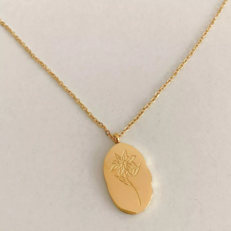 necklace in style one with engraved and choker