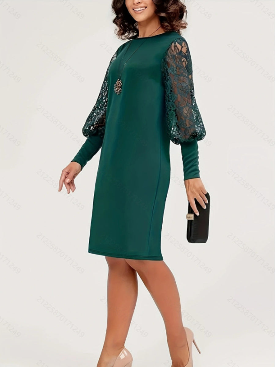 romantic mini dress in Black with round neck