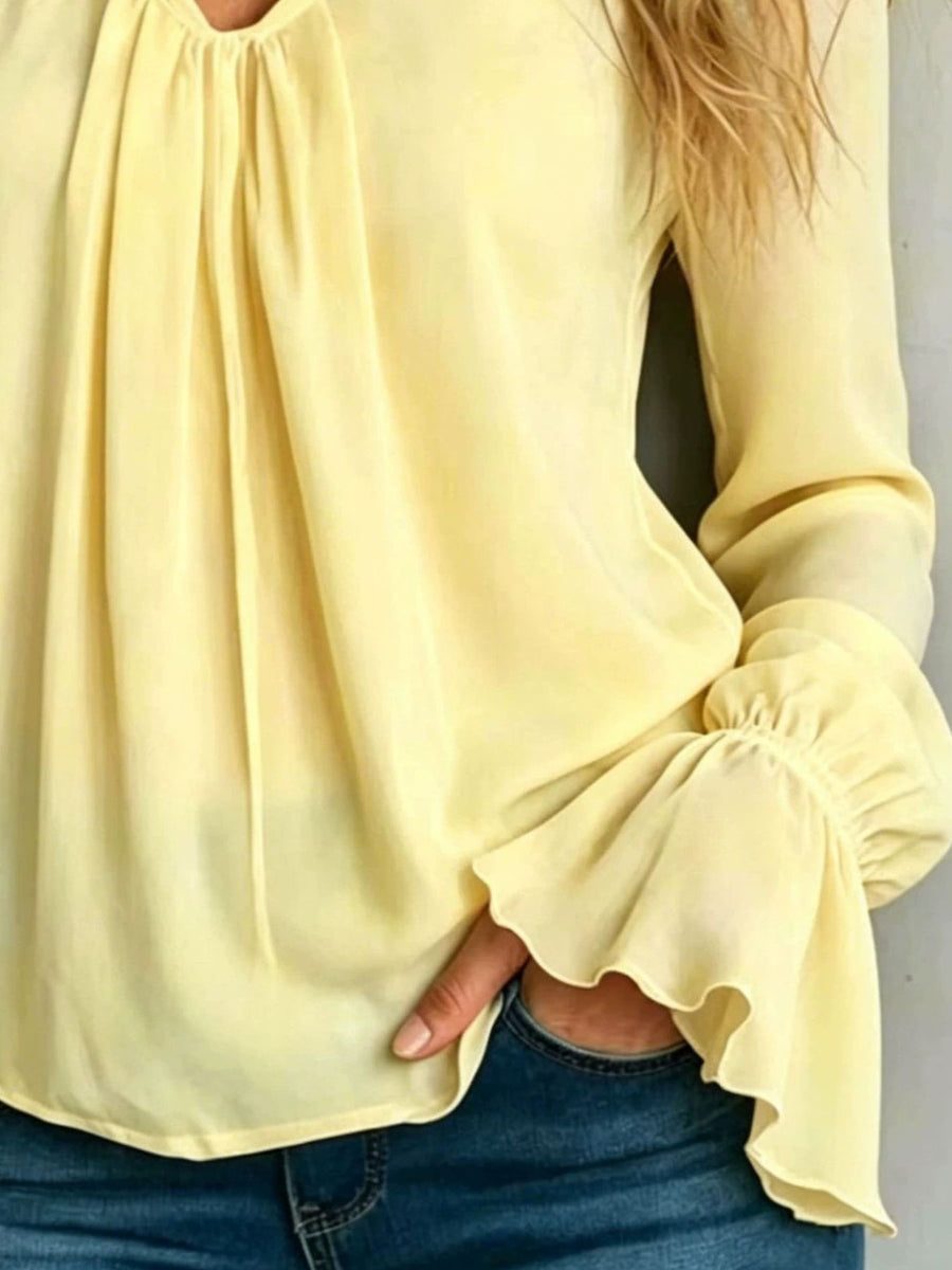 romantic blouse in Dusty Pink with v-neck